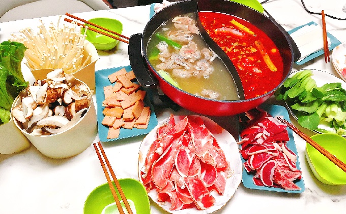智能技术赋能质量监管：从"明厨亮灶"看食品安全治理新路径
