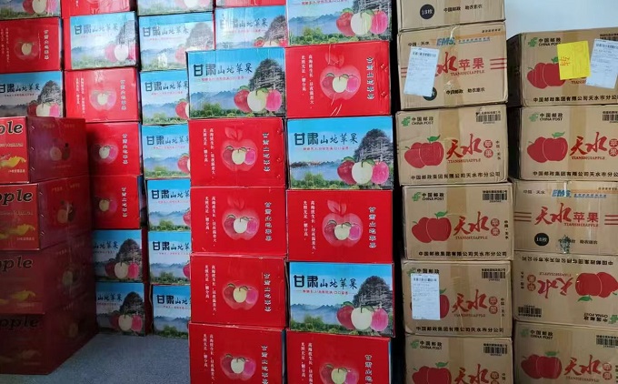 甘肃天水花牛苹果运往山东